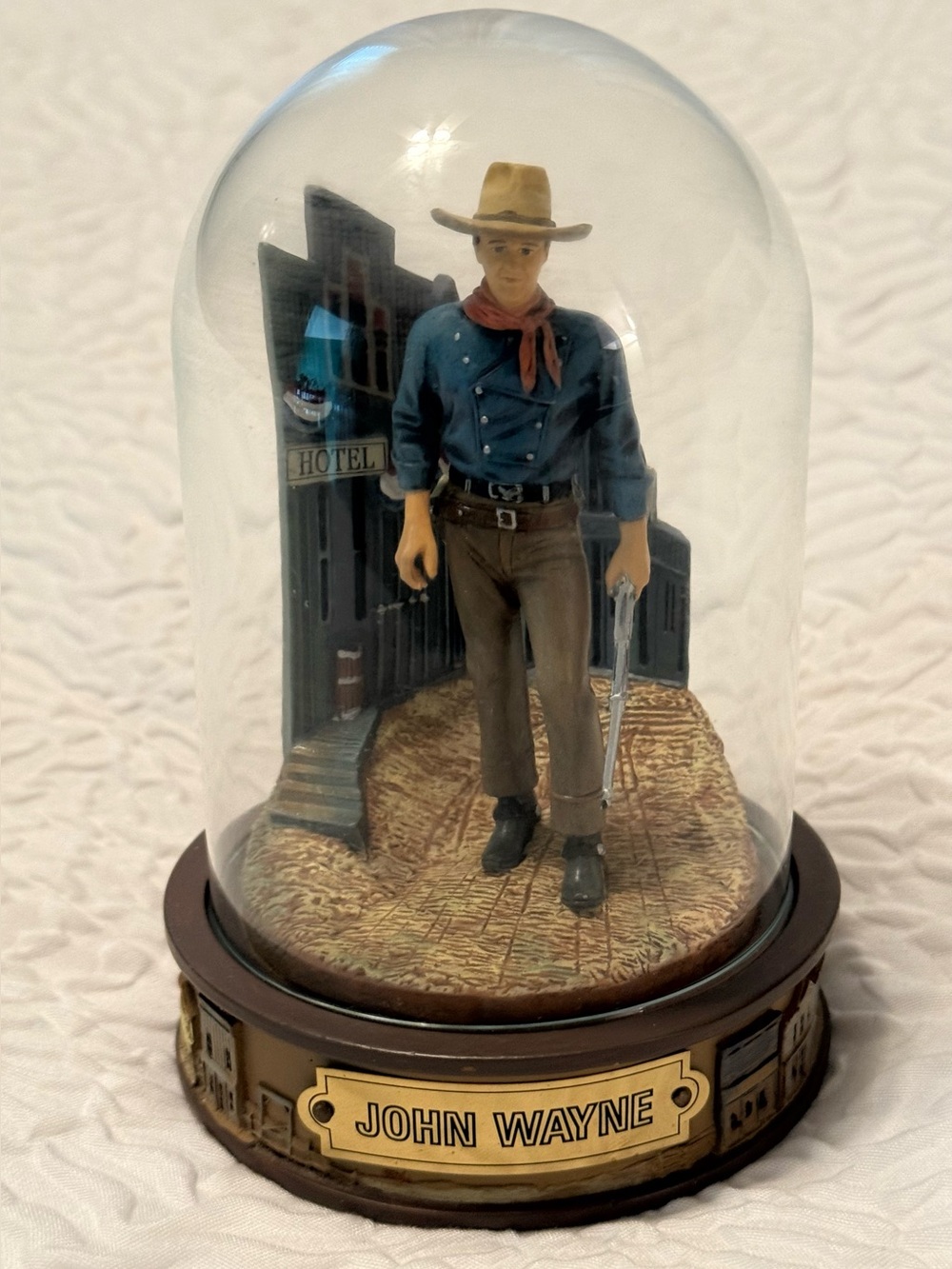 John Wayne Limited Edition Franklin Mint Sculpture with Glass Dome 6" h